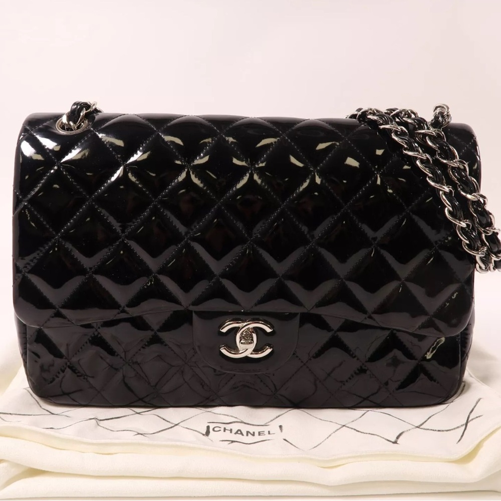 Chanel Quilted CC Leather Black Chain BAG authentic medium